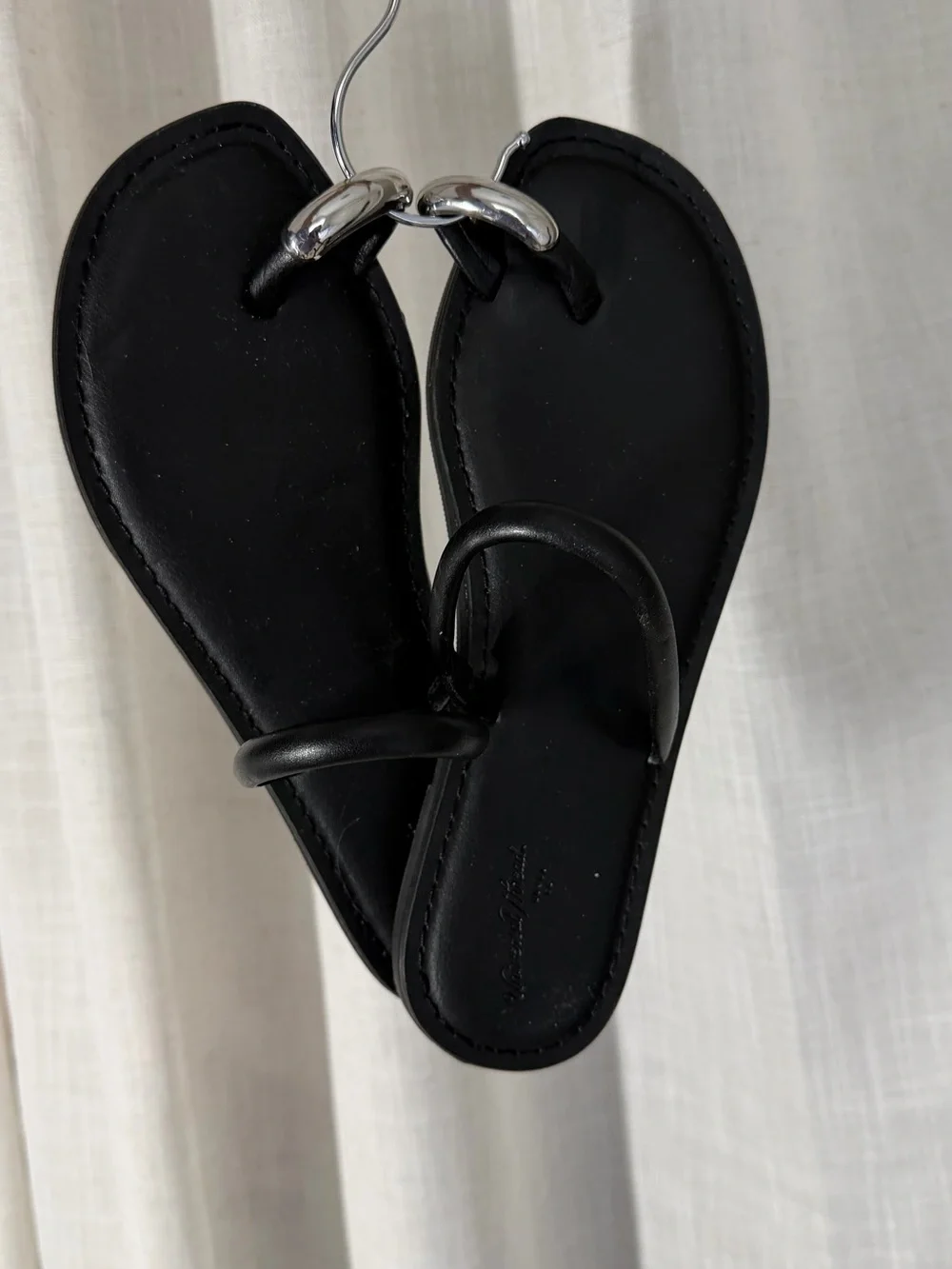 Black Women's Toe-Loop Sandals with Silver Accent 6.5
